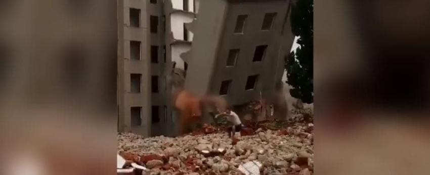 El impactante registro en que un hombre se salva del derrumbe de un edificio