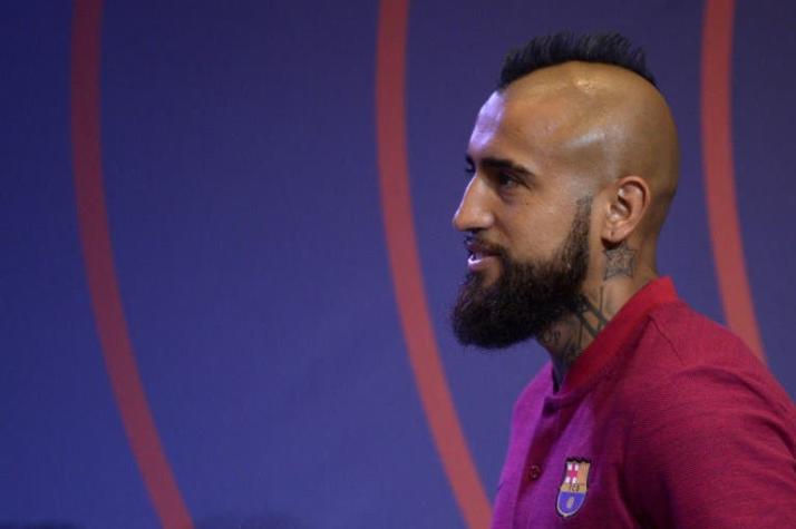 [VIDEO] El gesto de Vidal en su llegada al Camp Nou que fue destacado por el Barcelona