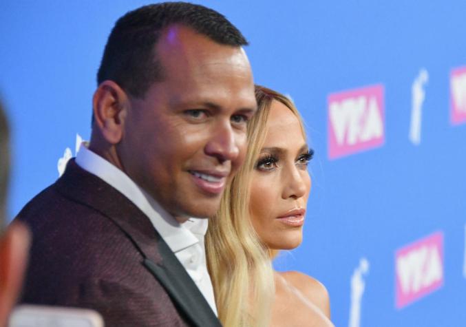 [FOTOS] El singular "apoyo" del novio de Jennifer Lopez a la artista que se volvió viral en los VMA