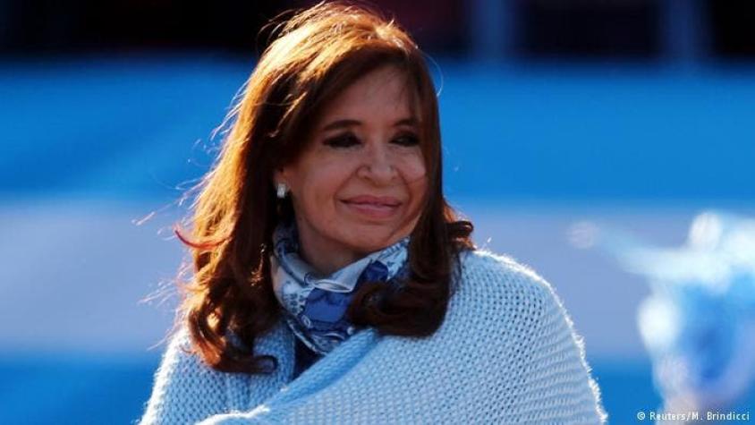 Cristina Fernández respalda autorización del Senado para registrar sus propiedades