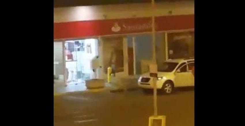 [VIDEO] Delincuentes provocaron explosión para robar banco en Antofagasta
