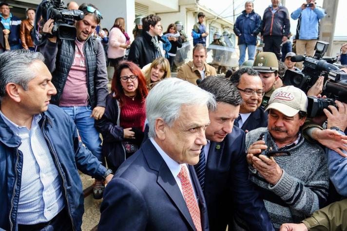 [VIDEO] Presidente Piñera llega a Quintero en medio de protestas por contaminación