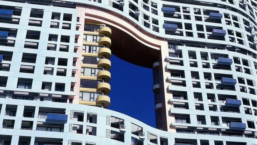 La puerta del dragón: ¿por qué los edificios en Hong Kong tienen un agujero en la mitad?
