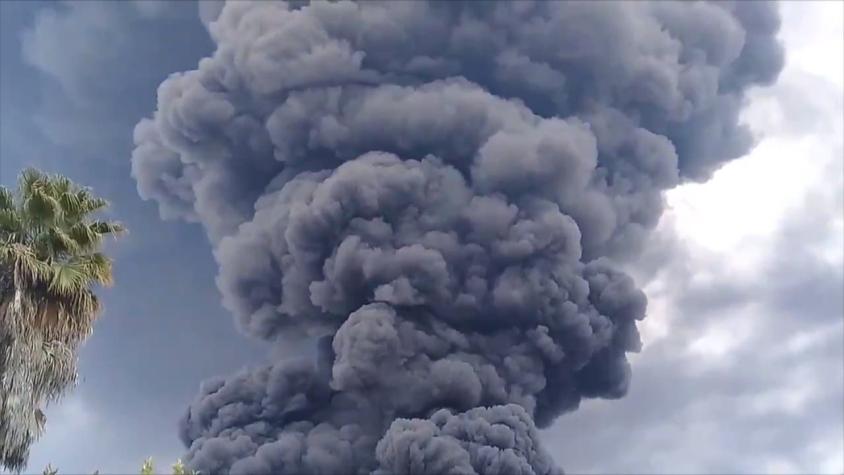 [VIDEO] ¿Qué tan tóxica es la nube que se generó en Maipú tras el incendio?