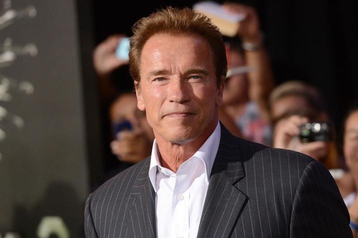 Arnold Schwarzenegger y Linda Hamilton recrean icónica imagen de Terminator
