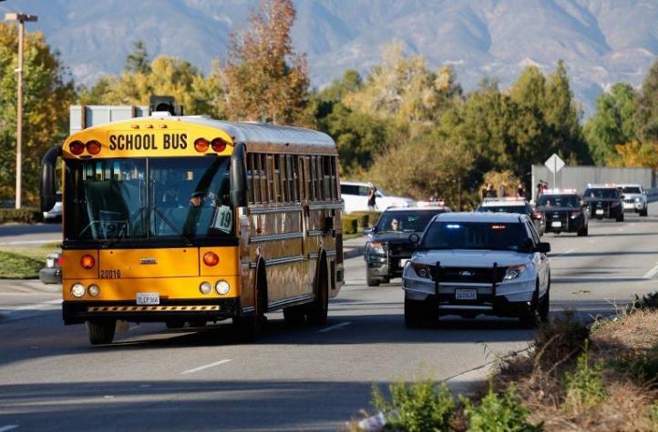 Detienen a conductora de bus escolar en Estados Unidos por dejar que los niños conduzcan el vehículo