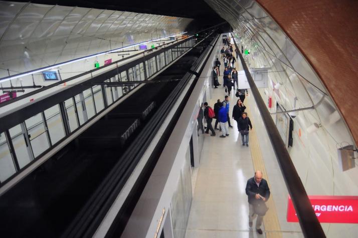 Metro de Santiago anuncia que todas las empresas de telefonía ya funcionan en Línea 6