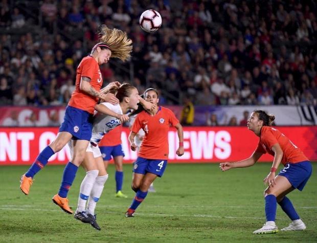 Selección femenina de fútbol cae frente a las actuales campeonas del mundo