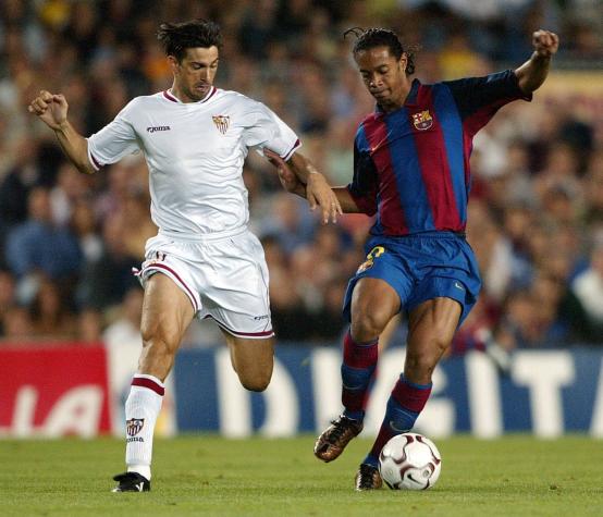 [VIDEO] A 15 años de una "joyita": Así fue el debut de Ronaldinho en el Barcelona