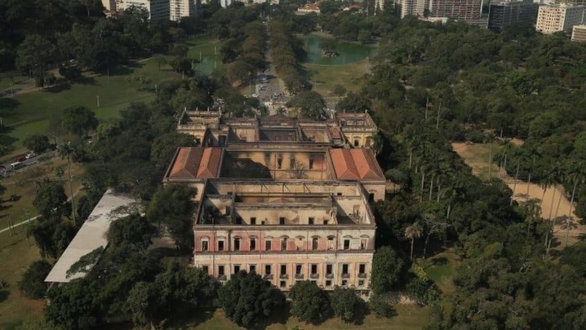 ¿Por qué algunos ven el incendio del museo como "una metáfora de la situación actual de Brasil"?