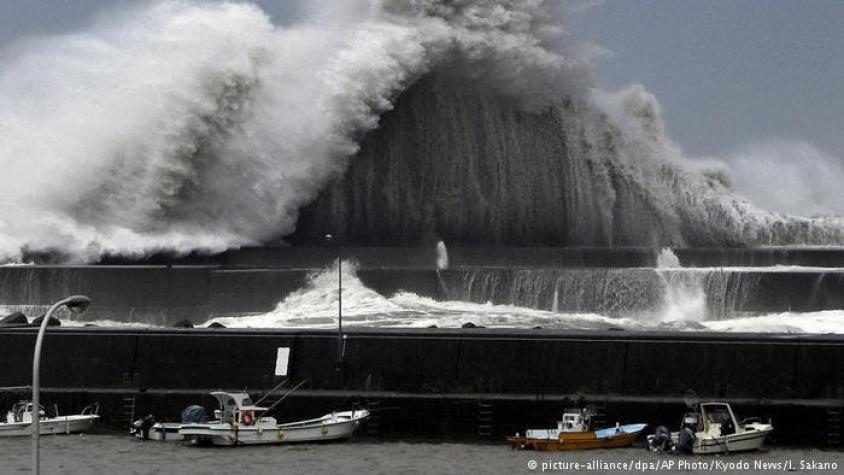 Japón se prepara para la llegada del potente tifón Jebi
