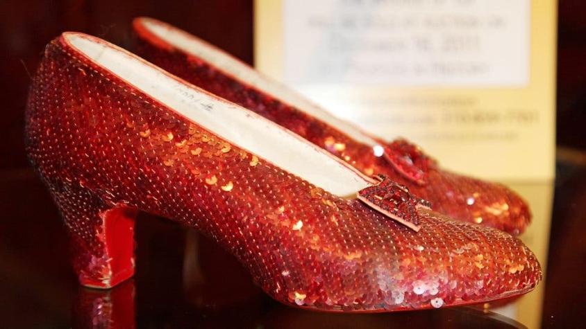 El misterioso robo y aparición de las "zapatillas de rubí" de US$2 millones de El Mago de Oz
