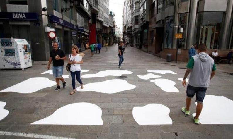 [FOTOS] Ciudad española cambia los pasos peatonales de cebra por unos de...vaca