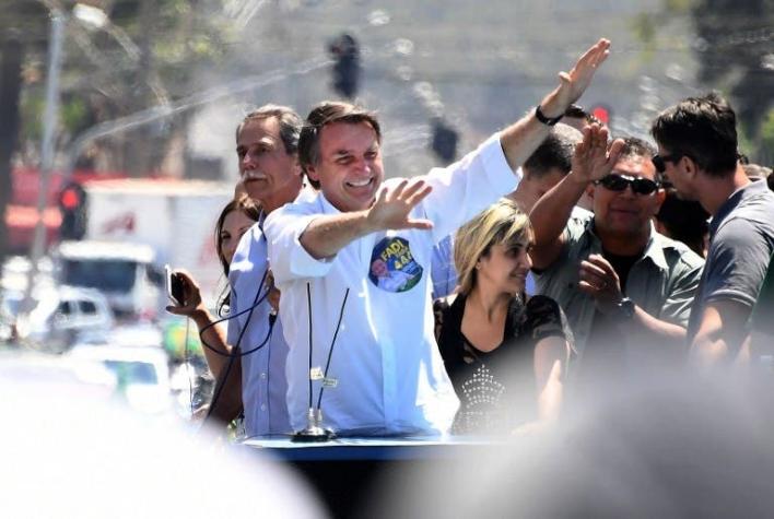 Candidato brasileño Bolsonaro sale de unidad de cuidados intensivos