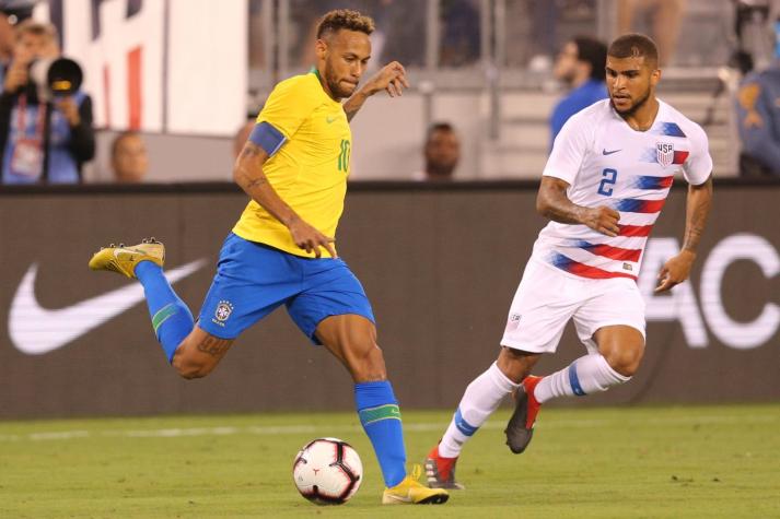 El insólito reclamo de un jugador a un árbitro tras falta sobre Neymar