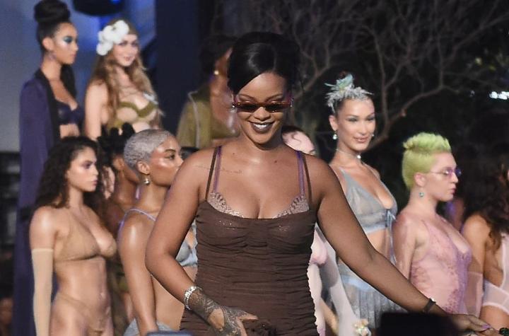 Modelo entró en trabajo de parto tras desfilar para Rihanna en la NYFW