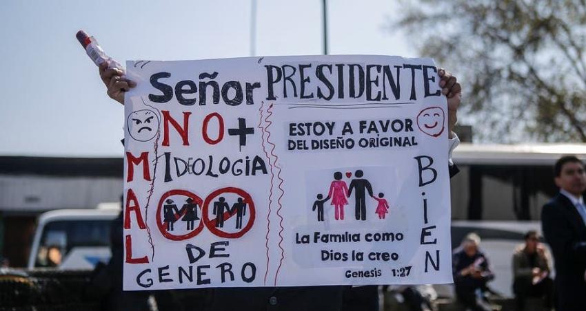 [VIDEO] Te Deum: Piñera fue recibido con protestas por aprobación de Ley de Identidad de Género