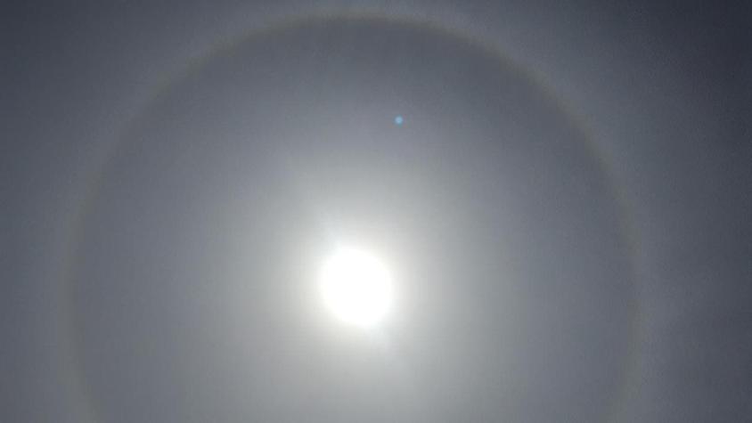 ¿Qué es el "anillo" que se ve alrededor del sol en distintas regiones de Chile?
