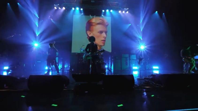[VIDEO] Banda musical de Johnny Depp realiza cover de canción de David Bowie