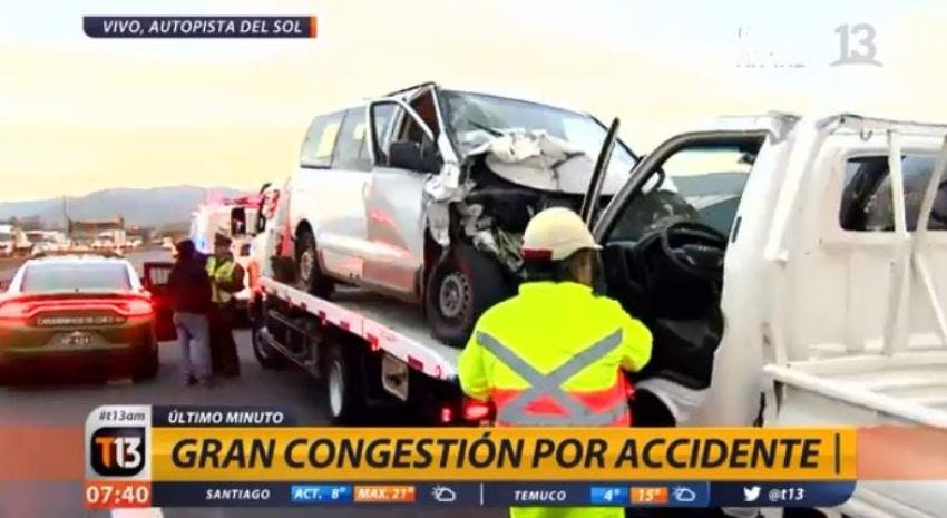 [VIDEO] Accidente de camión con verduras en Autopista del Sol genera gran congestión