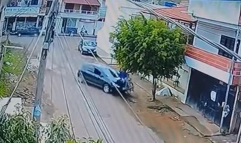 Impactante video muestra cómo una menor de edad atropelló a un ciclista en Brasil