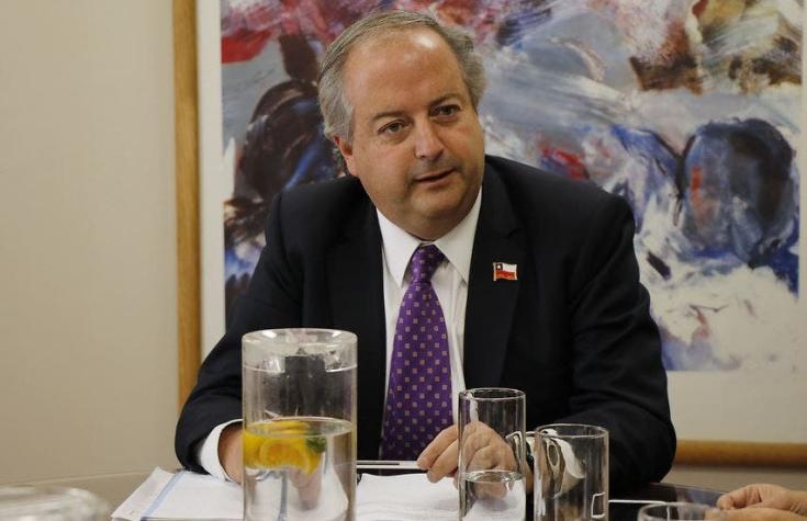 Monckeberg afirma que la nueva reforma de pensiones corregirá "cosas malas" de propuesta de Bachelet