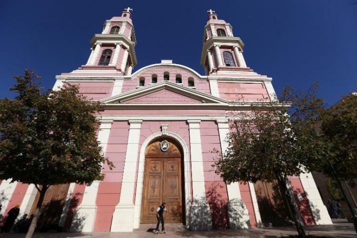 Iglesia restituye a dos párrocos investigados por caso "La Cofradía"
