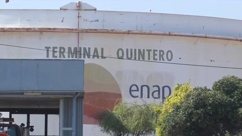 Funcionarias de la PDI resultan intoxicadas tras pericias en Enap por crisis ambiental en Quintero