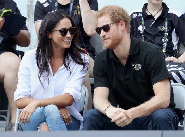 Príncipe Harry y Meghan Markle anuncian que esperan a su primer hijo
