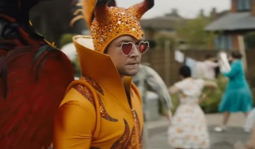 [VIDEO] Protagonista de "Kingsman" se luce en primer teaser del biopic de Elton Jhon "Rocketman"