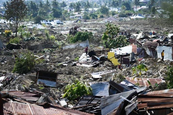 Aumenta a 1.234 el balance de muertos por el terremoto y tsunami ocurrido en Indonesia