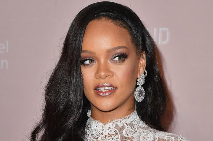 Rihanna responde a fans que preguntan por nueva música con hilarante meme