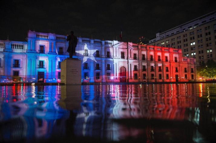 [FOTOS] La Moneda se ilumina para conmemorar los 30 años del Plebiscito