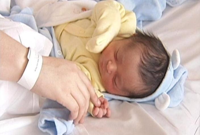 [VIDEO] Corte Suprema impide alza en plan de isapre por hijo recién nacido