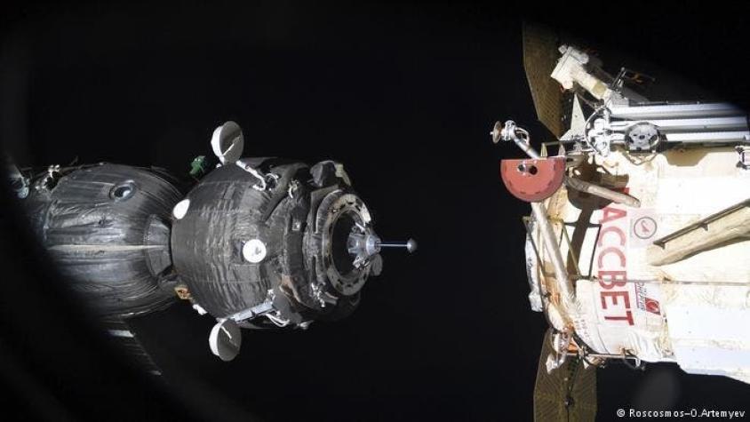 Una colisión entre partes del cohete habría causado la avería de la Soyuz MS-10
