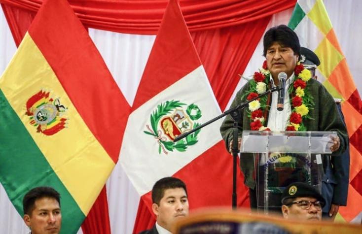 Evo Morales es declarado “huésped ilustre” en puerto peruano del llo