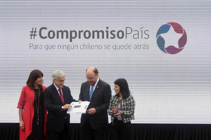 "Compromiso país": Moreno explica ejes de iniciativa que busca crear un "mapa de la vulnerabilidad"