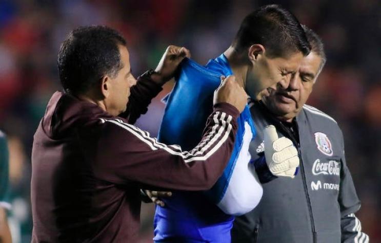 [FOTO] El mensaje de Claudio Bravo al portero mexicano que jugó ante La Roja
