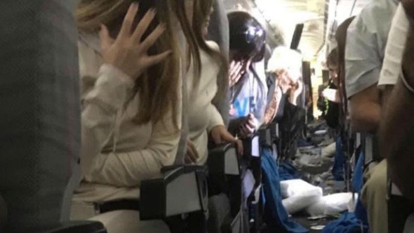 [VIDEO] Pasajeros vivieron minutos de terror por fuerte turbulencia en vuelo Miami-Buenos Aires