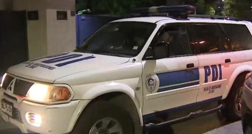 [VIDEO] Dos detenidos se dan a la fuga desde unidad policial en Maipú