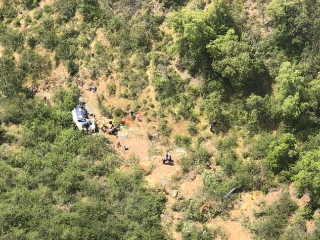 [VIDEO] Helicóptero capota en sector en Limache: dos tripulantes se encuentran graves