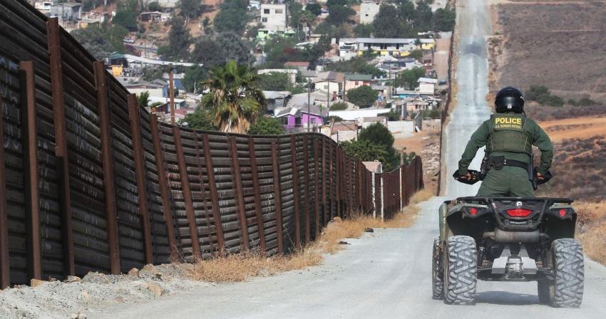 EEUU enviará al menos 800 militares a la frontera con México