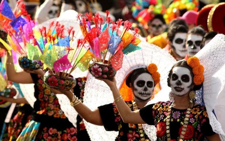 [FOTOS] México inicia celebraciones del día de muertos con desfile en la capital