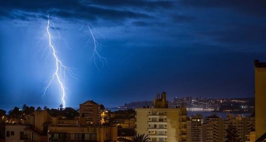 Meteorología emite aviso por probables tormentas eléctricas en norte y sur del país