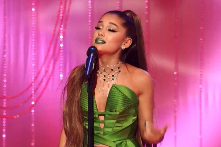[VIDEO] El triunfal regreso de Ariana Grande a los escenarios tras su difícil año