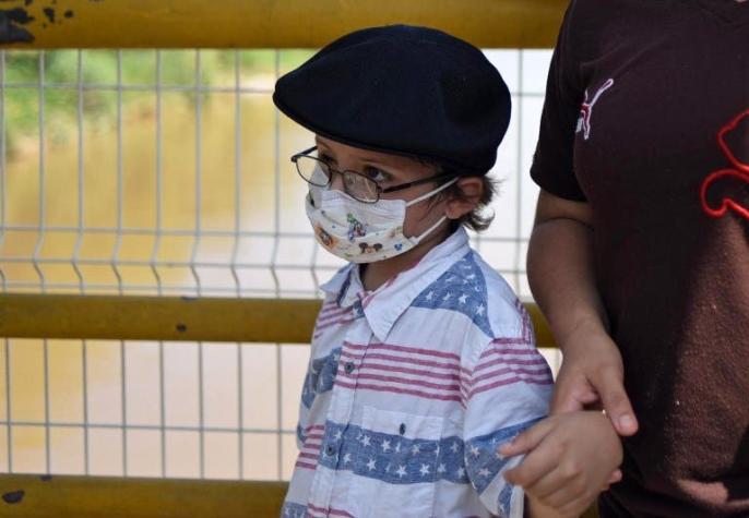 "Hay cura", padres hondureños buscan en EEUU el milagro para su hijo con cáncer