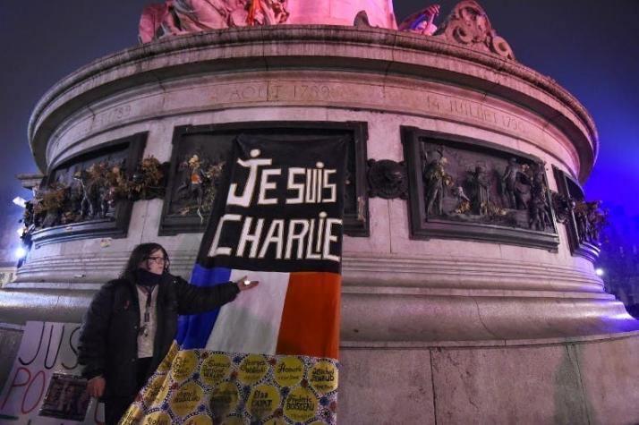 El relato de un periodista que sobrevivió al atentado de Charlie Hebdo gana el premio Femina