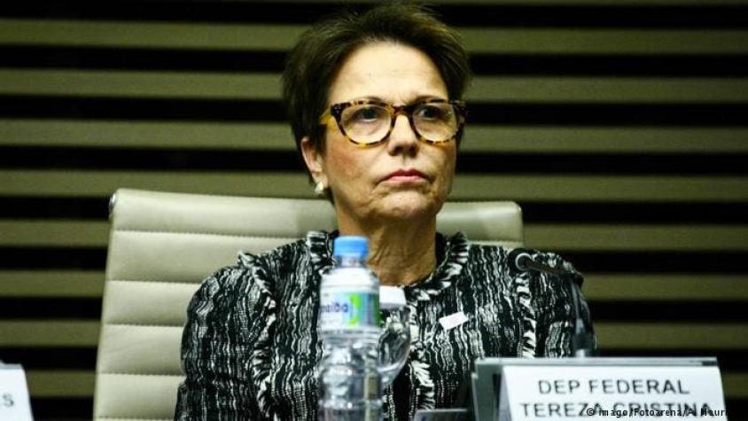 Bolsonaro anuncia a la primera ministra de su gabinete