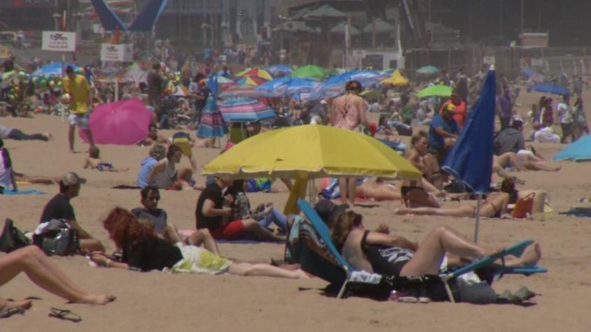 [VIDEO] Multas por ensuciar playas: infractores arriesgarán pagar hasta $200 mil