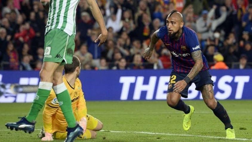 Gol y asistencia de Vidal no bastaron en la derrota del Barcelona frente al Betis